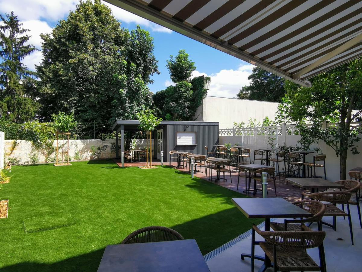Bloom Hostel Bar & Garden 보르도 외부 사진