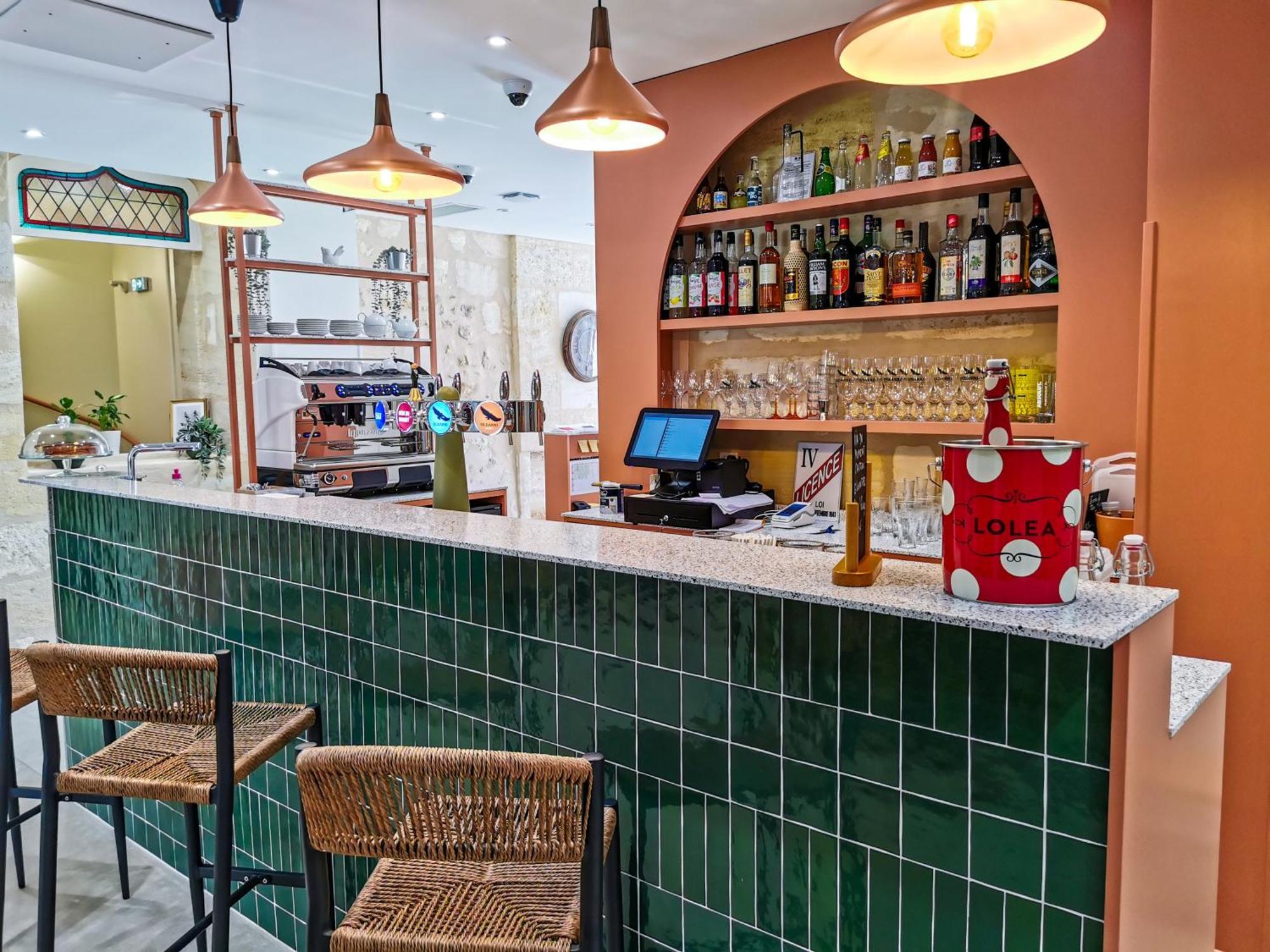 Bloom Hostel Bar & Garden 보르도 외부 사진