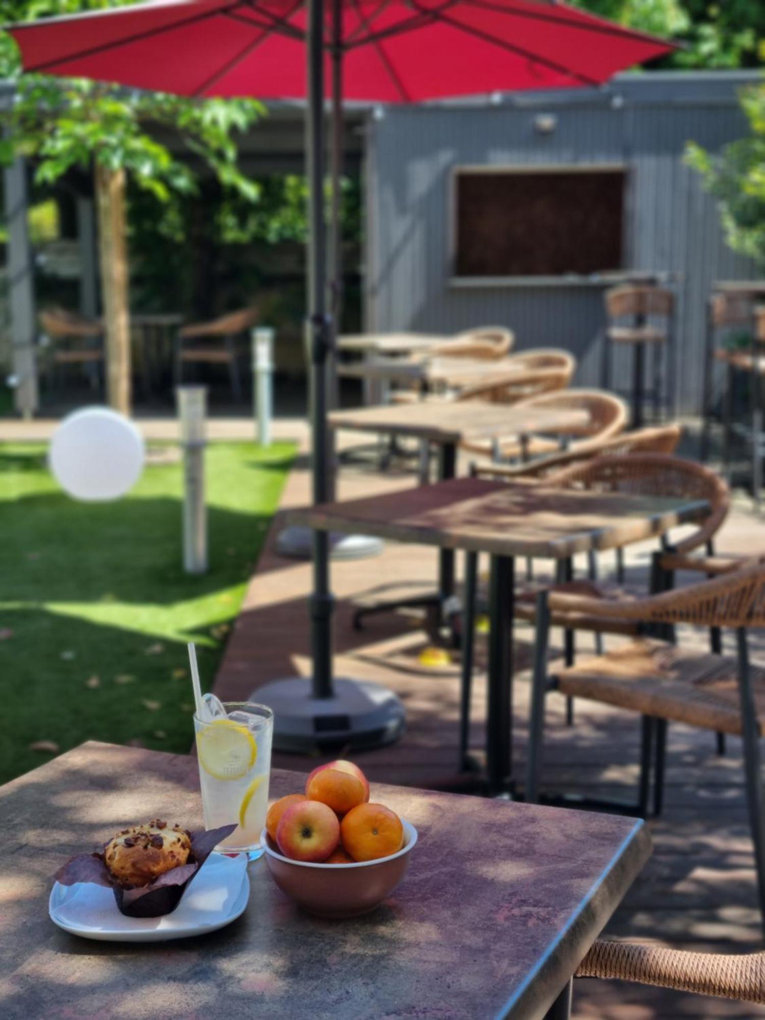 Bloom Hostel Bar & Garden 보르도 외부 사진