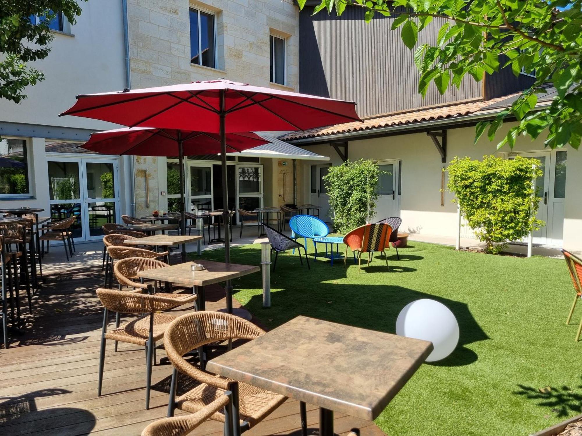Bloom Hostel Bar & Garden 보르도 외부 사진